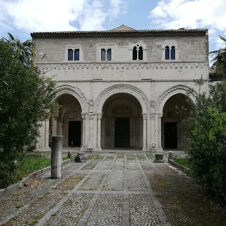 San Clemente House * Castiglione a Casauria
